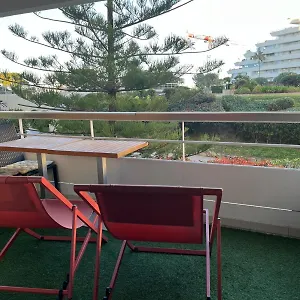 https://4-pers-100m-de-la-plage-marina-baie-des-anges.fr-provencehotel.com
